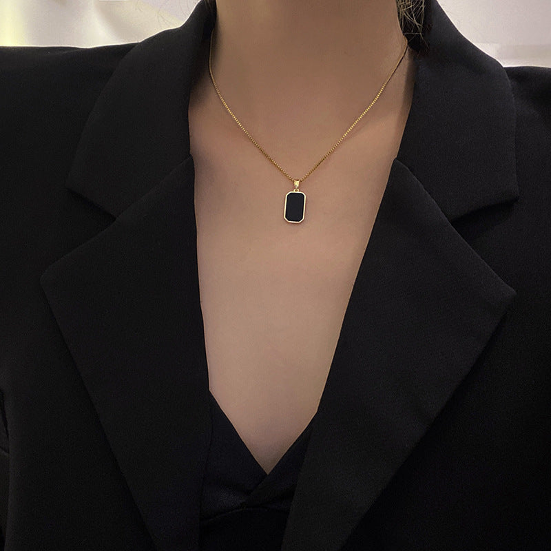 Black Fashion Necklace