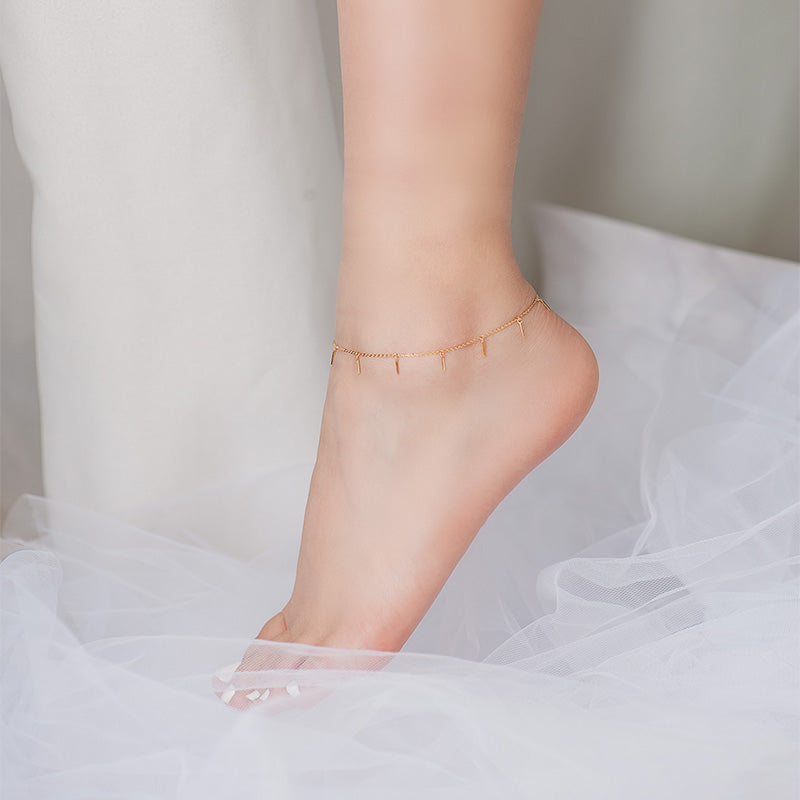 Simple And Colorless Small Strip Colored Gold Feet Chain